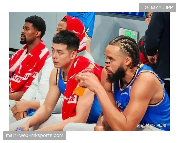 麦基北京首秀12分6板3助，内线大闸加盟助球队33分大胜四川